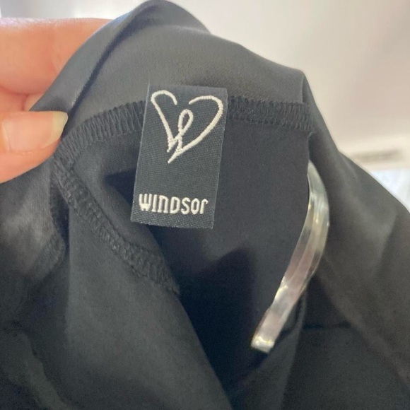 Calvin Klein Black Pencil Skirt with Gold Zippers 8 - Picture 3 of 6